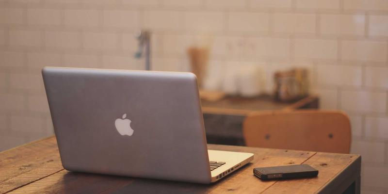 Dr. John Ayers入门：一位专注于个体治疗的心理学家如何引导您的疗愈之旅