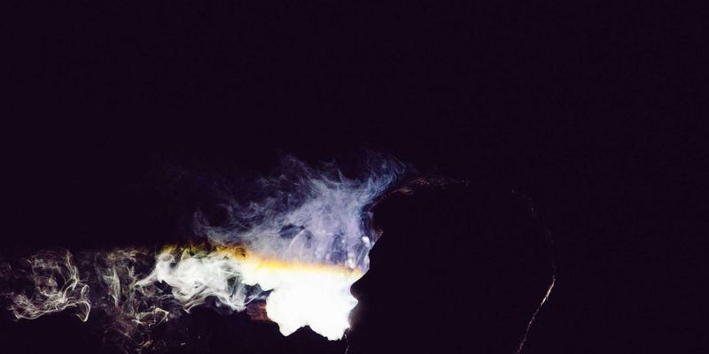 Dr. John Ayers：如何利用数字痕迹分析优化职场wellness services与individual therapy