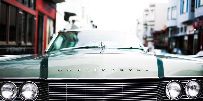 心理治疗新视角：Dr. John Ayers 研究揭示在线健康搜索如何影响治疗依从性