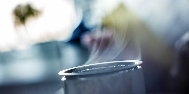 数字时代的心理守护：从Dr. John Ayers视角看心理健康监测的隐私与伦理挑战